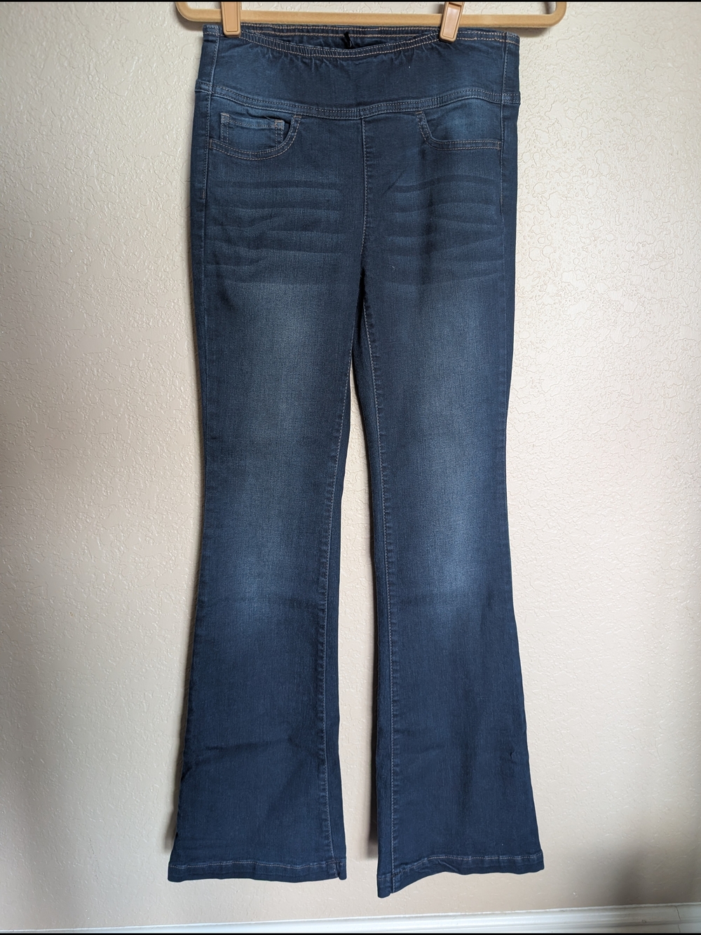sofia by sofia vergara Medium Blue Flare Stretch Jeans
